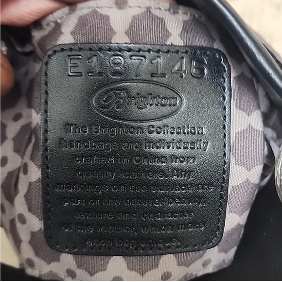 Brighton euc genuine leather crossbody with silver hardware - Picture 5 of 6